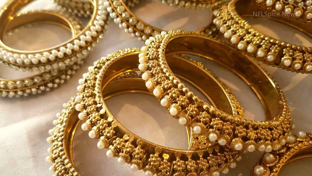 Gold Price Crash Gold prices fell in MCX and domestic market, see the rates of 22-24 carats (1)