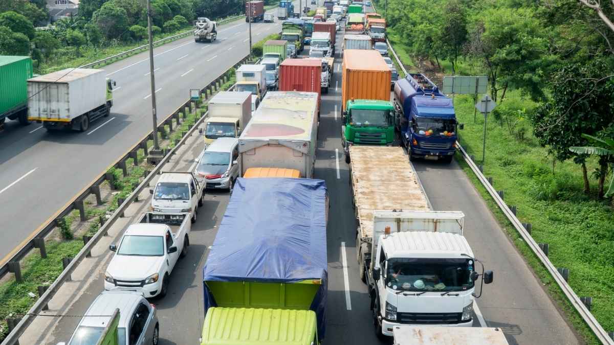 दिल्ली में स्वतंत्रता दिवस की सुरक्षा व्यवस्था ने बको लेकर ट्रैफिक डायवर्ट, इन जगहों पर भयंकर जाम