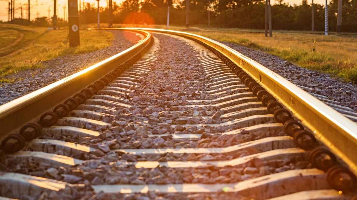 जम्मू-पठानकोट रेल लाइन प्रोजेक्ट से सफर होगा और तेज, यात्रियों को मिलेगी बड़ी राहत जम्मू-पठानकोट रेल लाइन प्रोजेक्ट से सफर होगा और तेज, यात्रियों को मिलेगी बड़ी राहत