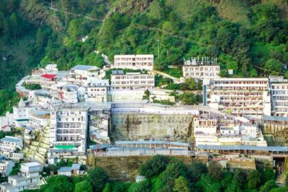 Things-to-Bear-in-mind-Prior-to-Visiting-Vaishno-Devi-to-Ensure-a-Smooth-Ex_20251109_225621_0000.jpg