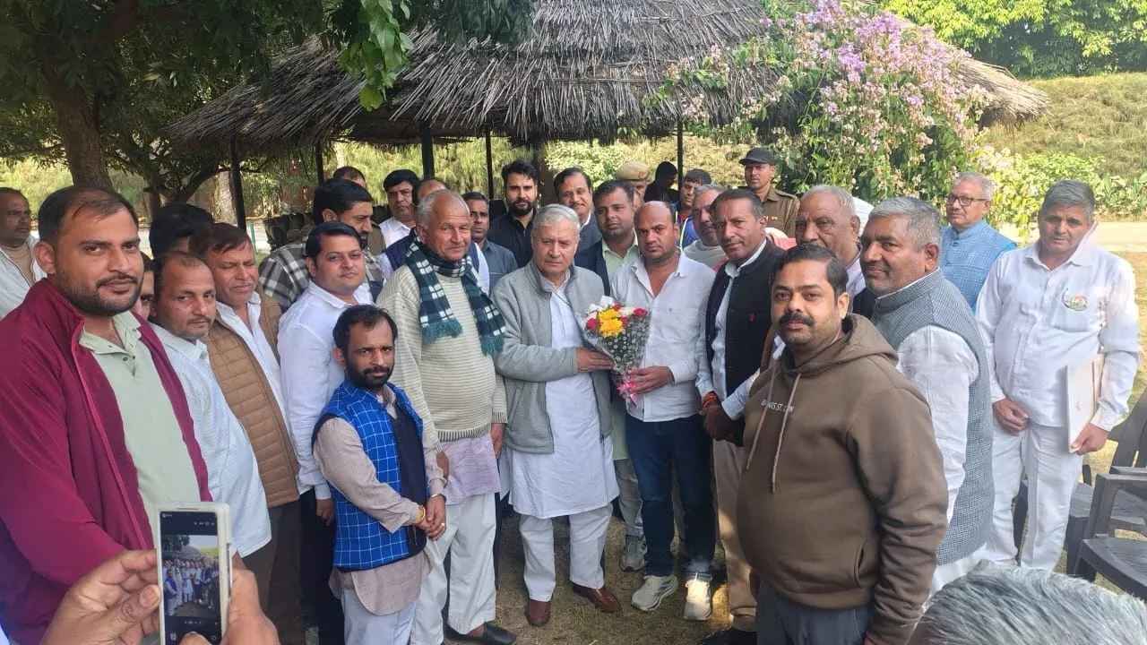 रेवाड़ी में सरदार पटेल की 150वीं जयंती पर निकला भव्य यूनिटी मार्च, राव इंद्रजीत सिंह ने दिखाई हरी झंडी रेवाड़ी में सरदार पटेल की 150वीं जयंती पर निकला भव्य यूनिटी मार्च, राव इंद्रजीत सिंह ने दिखाई हरी झंडी