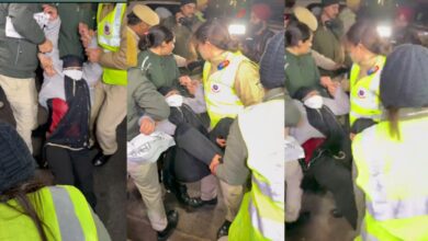 उन्नाव रेप केस: पीड़िता ने राहुल गांधी से की मुलाकात, बोली - PM से भी मिलना चाहती हूं उन्नाव रेप केस: पीड़िता ने राहुल गांधी से की मुलाकात, बोली - PM से भी मिलना चाहती हूं