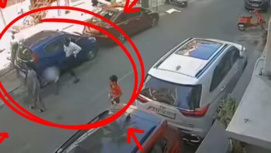 Bengaluru Shocker: गली में खेल रहे 5 साल के बच्चे को युवक ने मारी लात, CCTV में कैद घटना Bengaluru Shocker: गली में खेल रहे 5 साल के बच्चे को युवक ने मारी लात, CCTV में कैद घटना