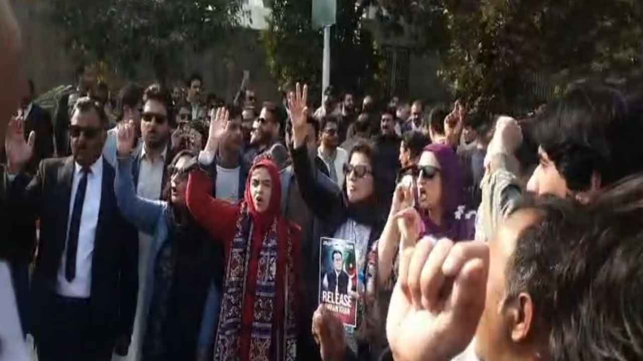 इमरान खान की सेहत पर पाकिस्तान में हड़कंप! बहन की मुलाकात के बाद बड़े आरोप, रावलपिंडी में धारा 144