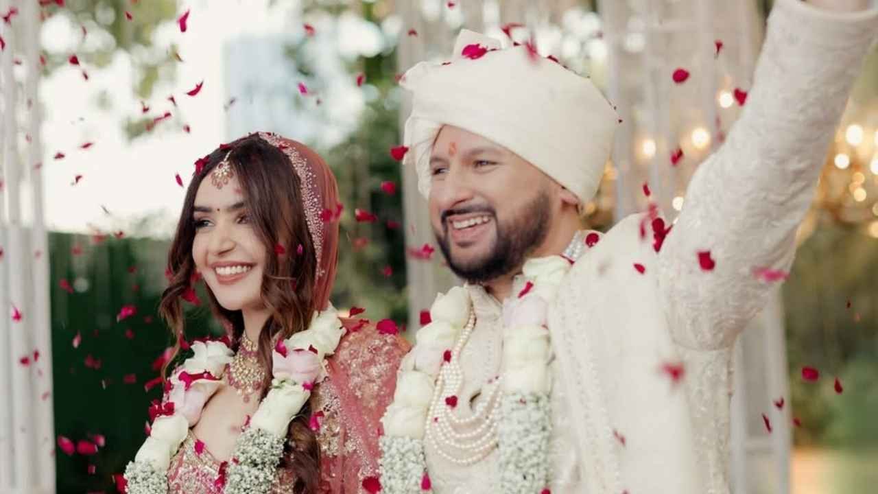 सबा आज़ाद का भावुक संदेश वायरल: ऋतिक रोशन के भाई की शादी में छलका प्यार, देखें अंदर की तस्वीरें