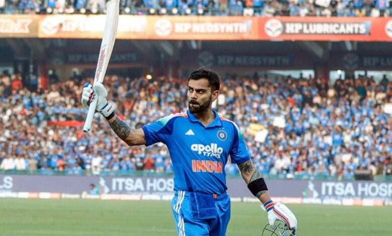 Virat Kohli Record: विराट कोहली ने रचा इतिहास, सचिन तेंदुलकर को पछाड़कर बनाया वर्ल्ड रिकॉर्ड, बने सबसे तेज 28,000 रन बनाने वाले खिलाड़ी