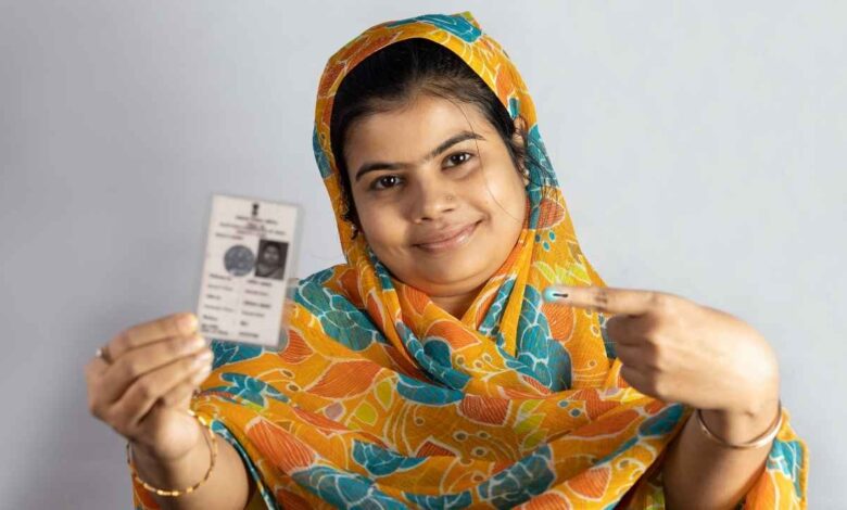 Voter ID Rules 2026: क्या आपके पास भी हैं दो वोटर कार्ड? जेल जाने से पहले तुरंत कर लें ये काम, चुनाव आयोग हुआ सख्त